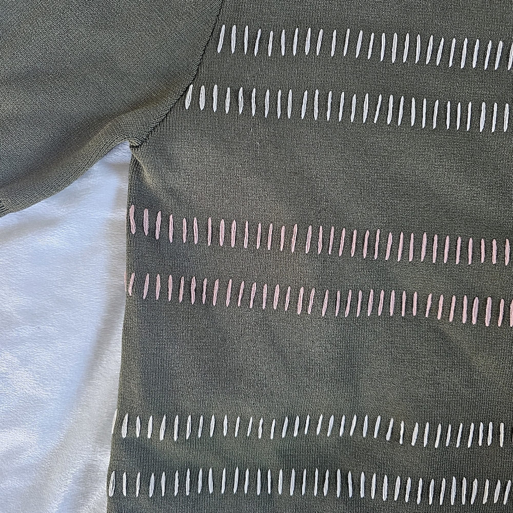 Small . All:Row Embroidered Top - Picture 6 of 7